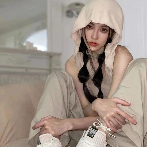 婶子封面