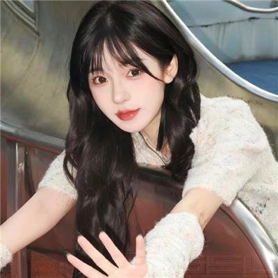 索女罗拉封面